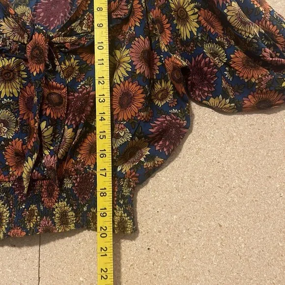 Natural Life Crop Top Smocked Floral Short Sleeve Size Médium Ruffle Shirt Boho - Picture 5 of 8